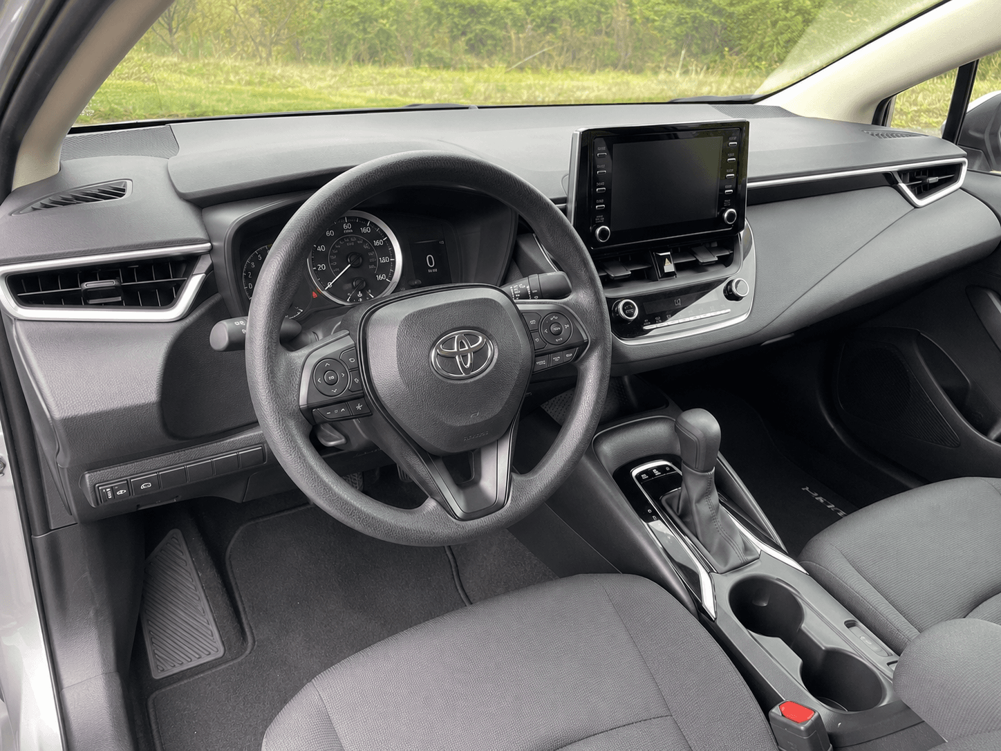 2022 Toyota Corolla LE — LAX pickup/drop-off interior_dashboard