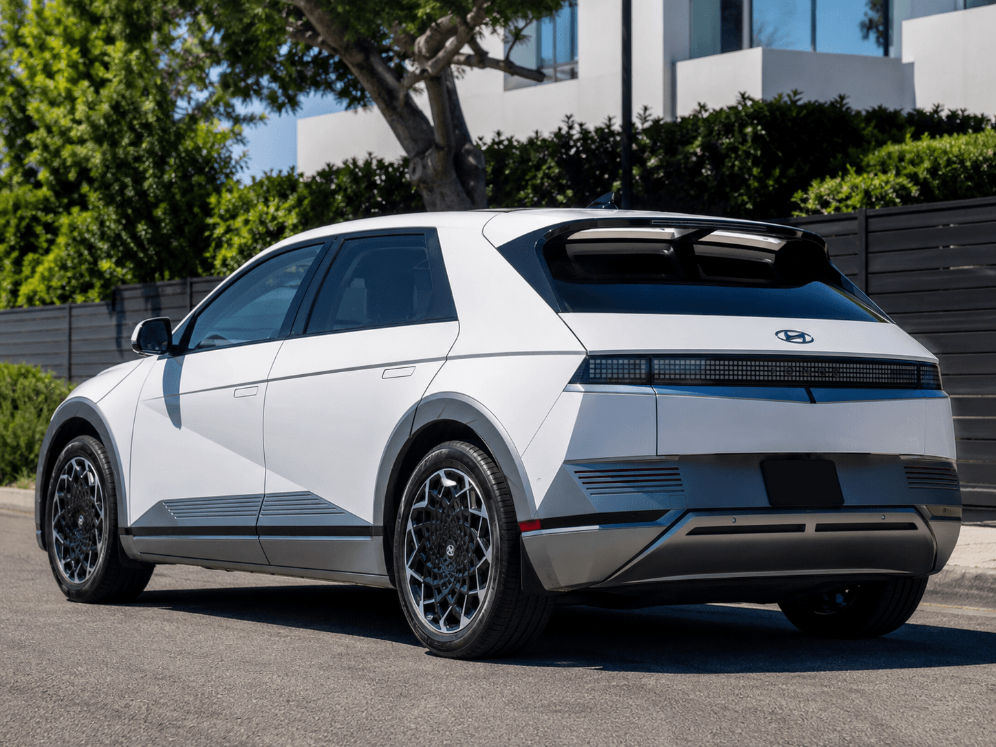 2023 Hyundai Ioniq 5 SE — value EV crossover rear_3q