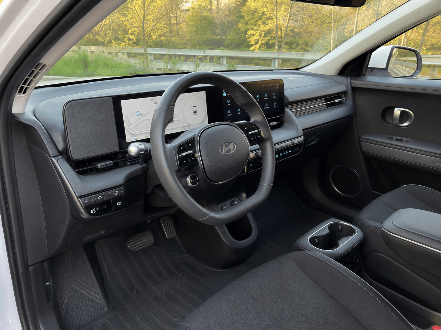 2023 Hyundai Ioniq 5 SE — value EV crossover interior_dashboard