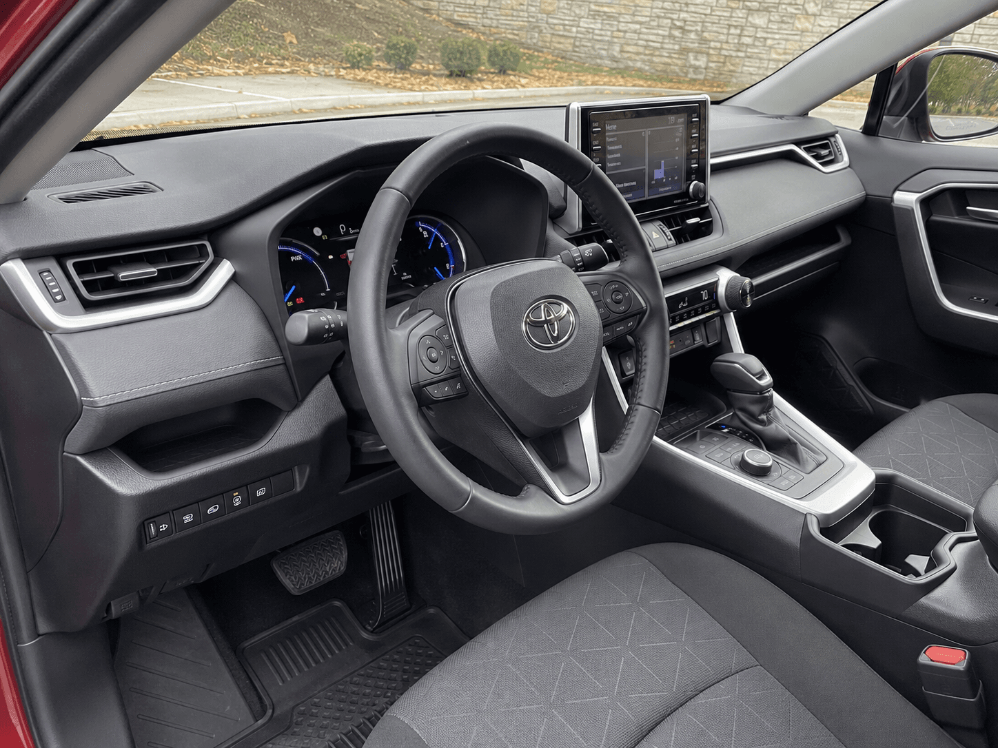 2021 Toyota RAV4 Hybrid XLE interior_dashboard
