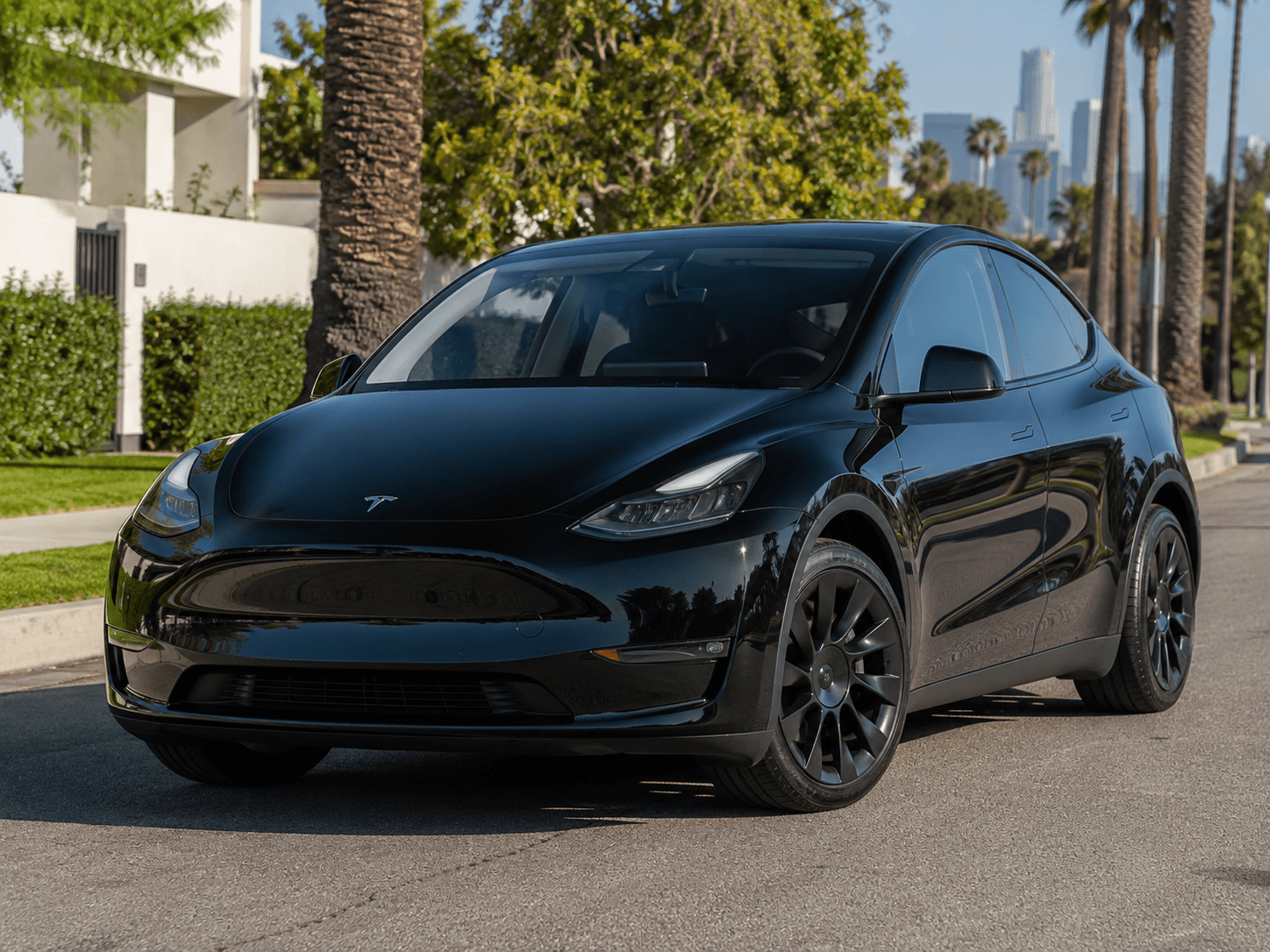 2023 Tesla Model Y — LAX pickup/drop-off, 7-seat