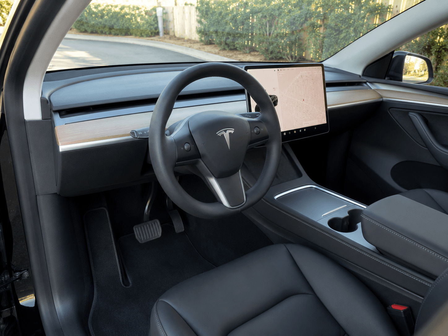 2023 Tesla Model Y — LAX pickup/drop-off, 7-seat interior_dashboard