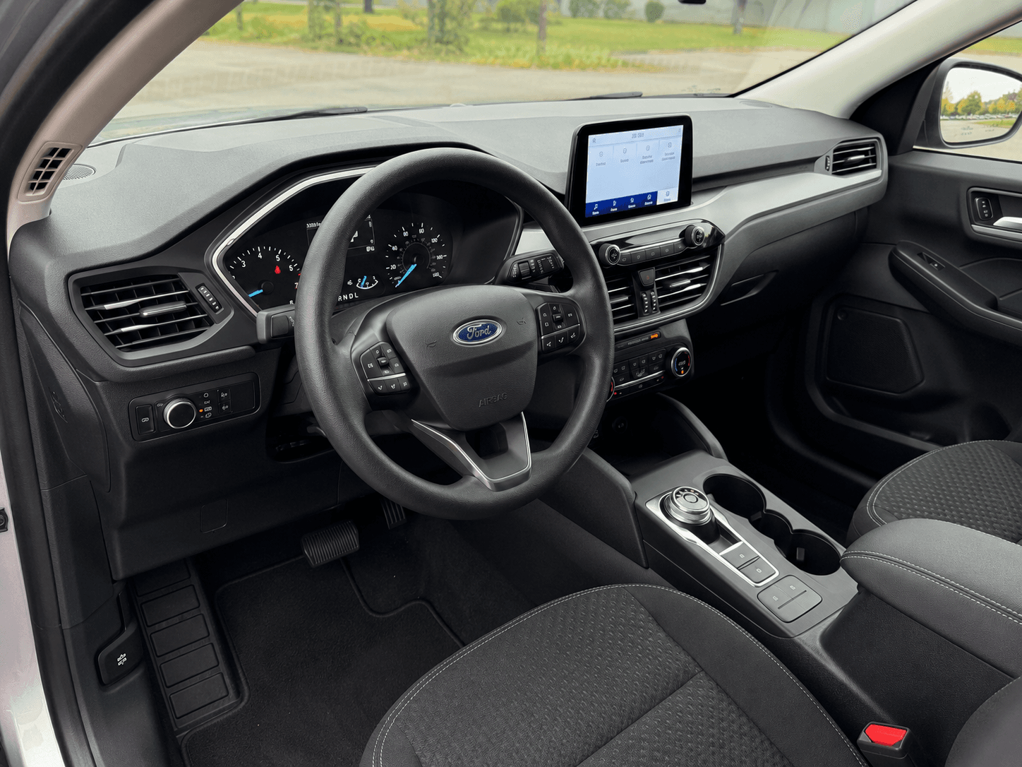 2023 Ford Escape SE Hybrid interior_dashboard